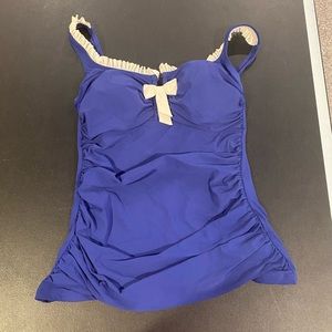 Profile swim top with ruffles and bow Size 8